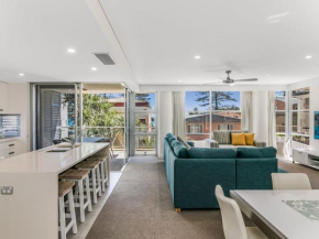 Ciel Unit 2 - Modern 2 bedroom plus study, beach side apartment with Wi-Fi